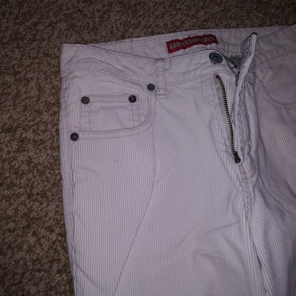 Cord's - Picture 5 of 6